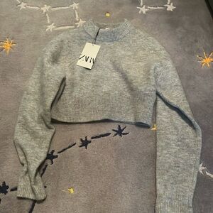 New with tags Zara cropped sweater